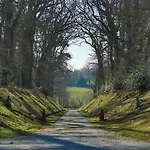 Le Chateau Des Monts Barbeville