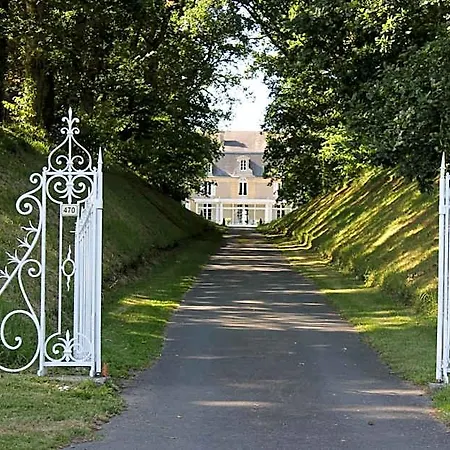 Nocleg ze śniadaniem Le Chateau Des Monts 4*