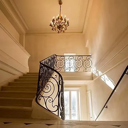 Le Chateau Des Monts Nocleg ze śniadaniem