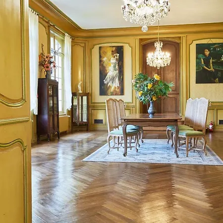 Le Chateau Des Monts Bed and Breakfast 4*