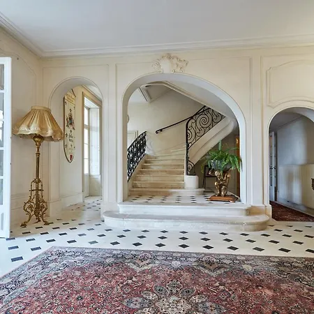 Bed & Breakfast Chateau Des Monts 4*