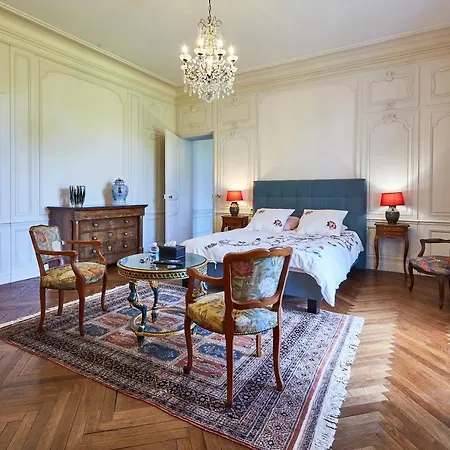 Le Chateau Des Monts Bed and Breakfast 4*