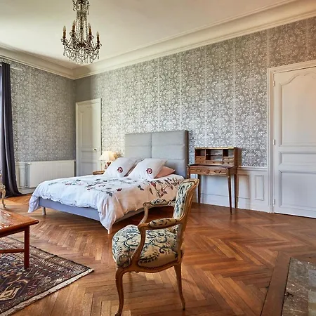 Bed and Breakfast Le Chateau Des Monts