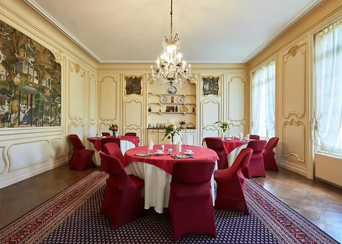 Chateau Des Monts Couette-café