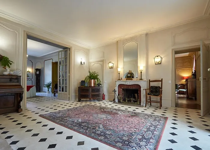 Chateau Des Monts Barbeville